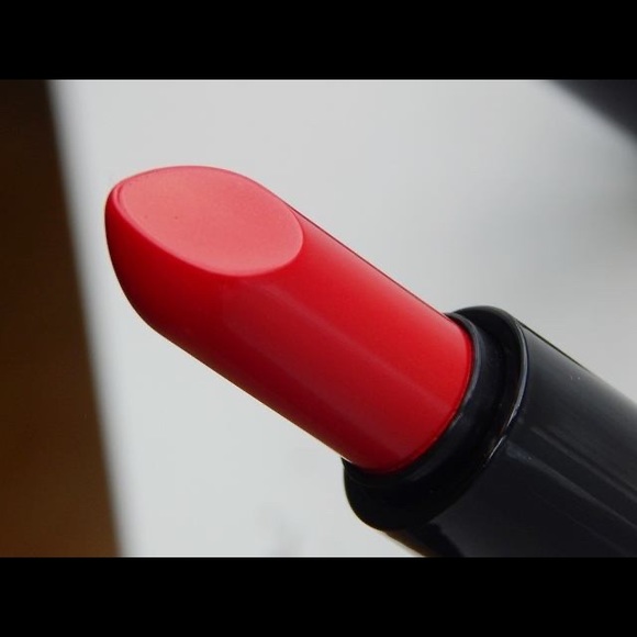 MAC Mineralize Rich Lipstick - Picture 2 of 4